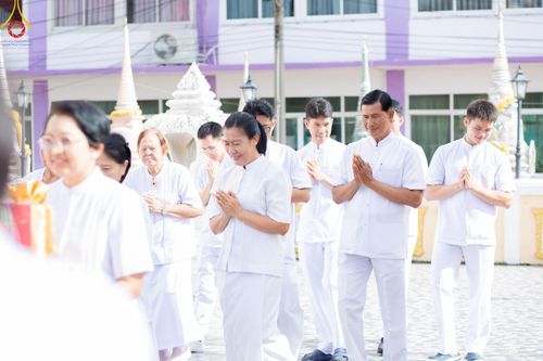 ภาพ No.166147:พิธีทอดกฐิน ณ วัดโพธิ์เลื่อน อ.เมือง จ.ปทุมธานี ในโครงการกฐินสามัคคีทั่วไทย 30,000 วัด บูชาธรรม 80 ปี หลวงพ่อธัมมชโย โดยคณะศิษยานุศิษย์วัดพระธรรมกาย วันที่ 20 ตุลาคม พ.ศ. 2567