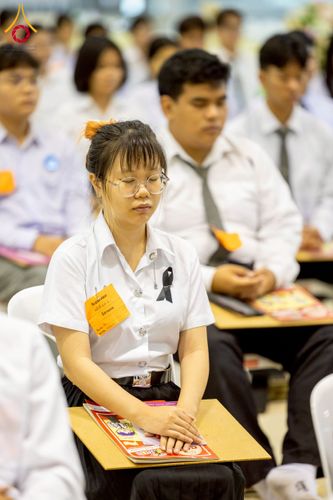 ภาพ No.273261:วันที่ 23 พฤศจิกายน พ.ศ. 2568 การสอบตอบปัญหาธรรมะ ทางก้าวหน้า "ระดับอุดมศึกษา" ณ ห้องแก้วสารพัดนึก 1 สภาธรรมกายสากล วัดพระธรรมกาย จ.ปทุมธานี