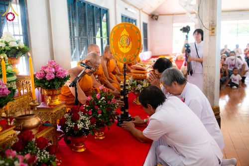 ภาพ No.178359:พิธีทอดกฐิน ณ วัดสระบัว แขวงรองเมือง เขตปทุมวัน กรุงเทพฯ ในโครงการทอดกฐินสามัคคีทั่วไทย 30,000 วัด บูชาธรรม 80 ปี หลวงพ่อธัมมชโย โดยคณะศิษยานุศิษย์วัดพระธรรมกาย วันที่ 10 พฤศจิกายน พ.ศ. 2567