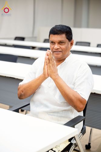 ภาพ No.222524:วันที่ 21 เมษายน พ.ศ. 2568 หลวงพ่อทัตตชีโวต้อนรับคณะสงฆ์ศรีลังกา ณ อาคาร 100 ปี คุณยายมหารัตนอุบาสิกาจันทร์ ขนนกยูง วัดพระธรรมกาย