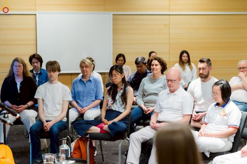 ภาพ No.229320:วันที่ 15 มิถุนายน พ.ศ. 2568 Meditation wisdom talks 2025 โดย พระอาจารย์ไมเคิล วีรธมฺโม และ พระอาจารย์นิค สนฺตจิตฺโต โดยมีผู้เข้าร่วมโครงการ เป็นชาวสวีเดนและชาวยุโรป จำนวน 30 ท่าน  ณ โรงแรม Radissonblu waterfront กรุงสตอกโฮล์ม ประเทศสวีเดน