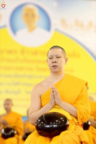 ภาพ No.240363:วันพุธที่ 27 สิงหาคม พ.ศ. 2568 พิธีตักบาตร ในวันธรรมชัย ณ วัดพระธรรมกาย จ.ปทุมธานี