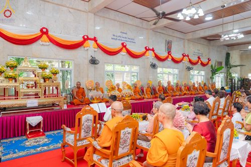 ภาพ No.165895:พิธีทอดกฐิน ณ วัดเขาตะแบก อ.ศรีราชา จ.ชลบุรี ในโครงการกฐินสามัคคีทั่วไทย 30,000 วัด บูชาธรรม 80 ปี หลวงพ่อธัมมชโย โดยคณะศิษยานุศิษย์วัดพระธรรมกาย วันที่ 20 ตุลาคม พ.ศ. 2567