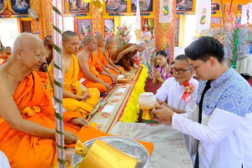 ภาพ No.170235:พิธีทอดกฐิน ณ วัดดอนแก้ว อ.แม่สอด จ.ตาก ในโครงการกฐินสามัคคีทั่วไทย 30,000 วัด บูชาธรรม 80 ปี หลวงพ่อธัมมชโย โดยคณะศิษยานุศิษย์วัดพระธรรมกาย วันที่ 26 ตุลาคม พ.ศ. 2567