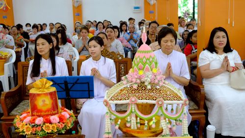 ภาพ No.258060:วันที่ 18 ตุลาคม พ.ศ. 2568 พิธีทอดกฐินสามัคคีทั่วไทย 30,000 วัด โดยคณะศิษยานุศิษย์ บูชาธรรม 81 ปี หลวงพ่อธัมมชโย ณ วัดสนมไทย อ.หนองแค จ.สระบุรี