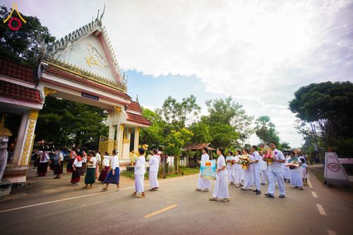 ภาพ No.177223:พิธีทอดกฐิน ณ วัดแถวอรัญญาวาส ต.หนองขาม อ.แก้งคร้อ จ.ชัยภูมิ ในโครงการทอดกฐินสามัคคีทั่วไทย 30,000 วัด บูชาธรรม 80 ปี หลวงพ่อธัมมชโย โดยคณะศิษยานุศิษย์วัดพระธรรมกาย วันที่ 30 ตุลาคม พ.ศ. 2567