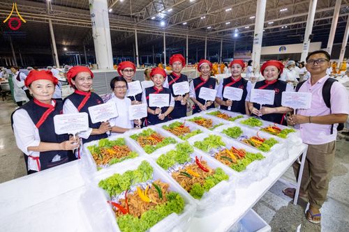 ภาพ No.121528:พิธีถวายภัตตาหารเป็นสังฆทาน แด่คณะพระธรรมยาตรา ปีที่ 12 วันที่ 31 มกราคม พ.ศ. 2567 ณ สภาธรรมกายสากล วัดพระธรรมกาย