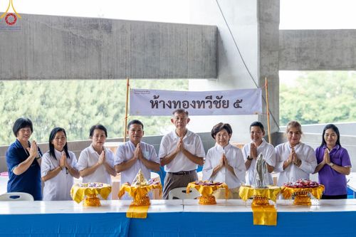 ภาพ No.123544:พิธีถวายสลากภัต แด่พระภิกษุสงฆ์ เพื่อโครงการธรรมยาตรา กตัญญูบูชา มหาปูชนียาจารย์ พระมงคลเทพมุนี (สด จนฺทสโร) พระผู้ปราบมาร อนุสรณ์สถาน 7 แห่ง ปีที่ 12 ระหว่างวันที่ 2 - 31 มกราคม พ.ศ.2567