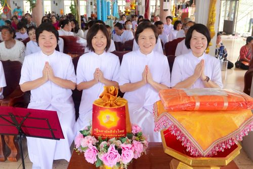 ภาพ No.250385:วันพุธที่ 8 ตุลาคม พ.ศ. 2568 พิธีทอดกฐินสามัคคีทั่วไทย 30,000 วัด โดยคณะศิษยานุศิษย์ บูชาธรรม 81 ปี หลวงพ่อธัมมชโย ณ วัดรางกำหยาด อ.บางเลน จ.นครปฐม