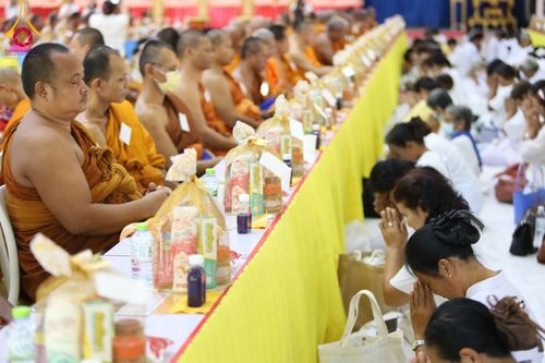 ภาพ No.178797:พิธีถวายมหาสังฆทาน 340 วัด จังหวัดบุรีรัมย์ ณ วัดกลางพระอารามหลวง จังหวัดบุรีรัมย์ โดยคณะศิษยานุศิษย์บูชาธรรม 80 ปี หลวงพ่อธัมมชโย วันที่ 15 ตุลาคม พ.ศ. 2567