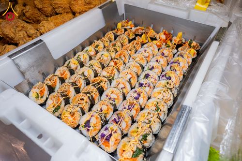 ภาพ No.303928:วันที่ 28 มกราคม พ.ศ. 2569 พิธีถวายภัตตาหารเป็นสังฆทาน แด่พระธรรมยาตรา ณ วัดพระธรรมกาย  จังหวัดปทุมธานี ในโครงการธรรมยาตรา กตัญญูบูชา มหาปูชนียาจารย์ พระมงคลเทพมุนี(สด จนฺทสโร) พระผู้ปราบมาร อนุสรณ์สถาน 7 แห่ง ปีที่ 14