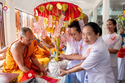 ภาพ No.305175:วันที่ 28 มกราคม พ.ศ. 2569 พิธีทอดผ้าป่าทำนุบำรุงศาสนสถาน ณ วัดเกิดการอุดม อ.คลองหลวง จ.ปทุมธานี ในโครงการธรรมยาตรา กตัญญูบูชา มหาปูชนียาจารย์ พระมงคลเทพมุนี(สด จนฺทสโร) พระผู้ปราบมาร อนุสรณ์สถาน 7 แห่ง ปีที่ 14