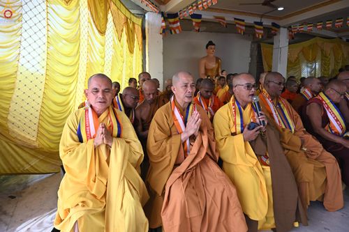 ภาพ No.284056:วันที่ 5 พฤศจิกายน พุทธศักราช 2568 กฐินสมทบวัดต่างประเทศ โดยคณะศิษยานุศิษย์ บูชาธรรม 81 ปี หลวงพ่อธัมมชโย ณ วัดพุทธนานาชาติเพื่อสวัสดิการสากล (Buddha International Welfare Mission)  เมืองพุทธคยา ประเทศอินเดีย