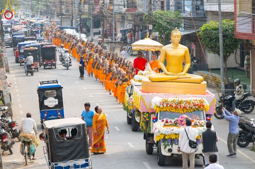 ภาพ No.317031:วันเสาร์ที่ 28 มีนาคม พ.ศ.2569 ธรรมยาตราจาริก ณ ซุ้มประตูลุมพินีเกต(Lumbini Gate) ประเทศเนปาล