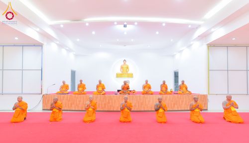 ภาพ No.285153:วันเสาร์ที่ 6 ธันวาคม พ.ศ.2568  พิธีอุปสมบทธรรมทายาท โครงการบรรพชาอุปสมบทหมู่  รุ่นบูชาธรรมมหาปูชนียาจารย์ ประจำปี 2568 ศูนย์ปฏิบัติธรรมและศูนย์อบรมเยาวชนเพชรบุรี อ.ท่ายาง จ.เพชรบุรี ณ วัดศีลคุณาราม อ.เขาย้อย เพชรบุรี