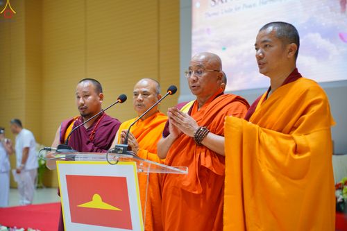 ภาพ No.325956:วันที่ 22 เมษายน พ.ศ.2569 สัมมนาสงฆ์นานาชาติ ในวันคุ้มครองโลก ณ วัดพระธรรมกาย