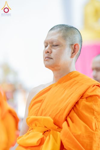 ภาพ No.336501:วันอาทิตย์ที่ 21 มิถุนายน 2569  พิธีตักบาตรพระใหม่ โครงการอุปสมบทหมู่ รุ่นผู้บริหาร  ณ วิหารคด วัดพระธรรมกาย