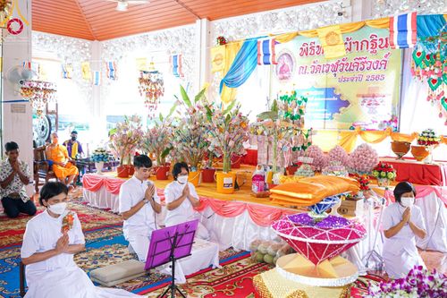 ภาพ No.63817:พิธีทอดกฐินสามัคคีทั่วไทย 5,000 วัด โดยคณะศิษยานุศิษย์วัดพระธรรมกาย น้อมบูชาธรรม 78 ปี หลวงพ่อธัมมชโย วันที่ 5 พฤศจิกายน พ.ศ. 2565 วัดเวฬุวันคิรีวงค์ อ.ด่านช้าง จ.สุพรรณบุรี