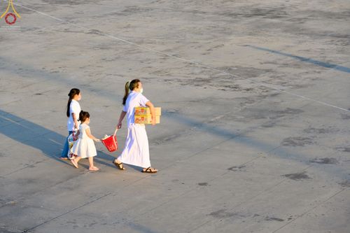 ภาพ No.68661:พิธีตักบาตรฉลองพระใหม่ วันที่ 1 มกราคม พ.ศ. 2566 ณ วัดพระธรรมกาย จ.ปทุมธานี