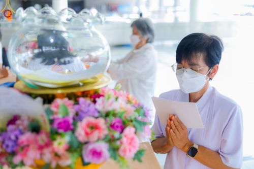 ภาพ No.64869:พิธีบุพเปตพลี ครั้งที่ 129 เพื่ออุทิศบุญกุศลแด่บรรพบุรุษผู้ล่วงลับ วันที่ 23 พฤศจิกายน พ.ศ. 2565 ณ วัดพระธรรมกาย