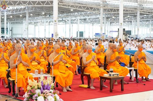 ภาพ No.68794:พิธีบูชาข้าวพระต้อนรับปีใหม่ วันที่ 1 มกราคม พ.ศ. 2566 ณ วัดพระธรรมกาย จ.ปทุมธานี