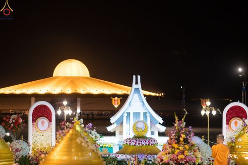 ภาพ No.72832:พิธีฉลองชัยสวดมนต์บทธรรมจักร 5,045,000,114 จบ เนื่องในวันคล้ายวันเกิด ครบรอบ 114 ปี คุณยายมหารัตนอุบาสิกาจันทร์ ขนนกยูง ณ วัดพระธรรมกาย จ.ปทุมธานี วันที่ 19 มกราคม พ.ศ. 2566