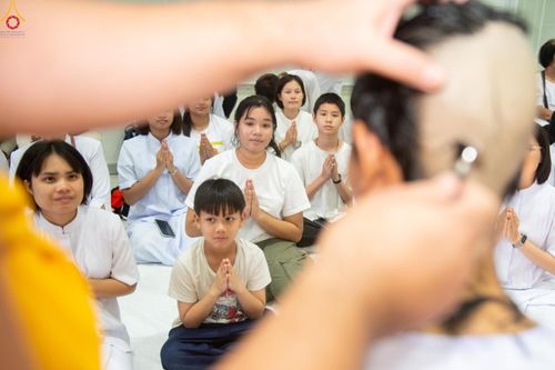 ภาพ No.319324:วันเสาร์ที่ 4 เมษายน พ.ศ.2569 พิธีปลงผมนาคธรรมทายาท โครงการอุปสมบทหมู่ธรรมทายาท ระดับอุดมศึกษา รุ่นที่ 53 ภาคฤดูร้อน ณ มหารัตนวิหารคด 13 วัดพระธรรมกาย