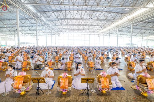 ภาพ No.66400:พิธีถวายอุปกรณ์เครื่องกันหนาว แด่คณะพระภิกษุ สามเณร วัดพระธรรมกาย วันเสาร์ที่ 10 ธันวาคม พ.ศ. 2565 ณ สภาธรรมกายสากล วัดพระธรรมกาย จ.ปทุมธานี