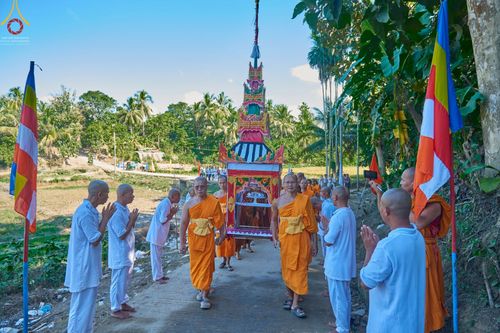 ภาพ No.65704:พิธีถวายพระบรมสารีริกธาตุ เพื่อประดิษฐาน ณ พระพุทธรูปปางไสยยาสน์ ที่ยาวที่สุดในบังกลาเทศ  วันที่ 22 พฤศจิกายน พ.ศ. 2565