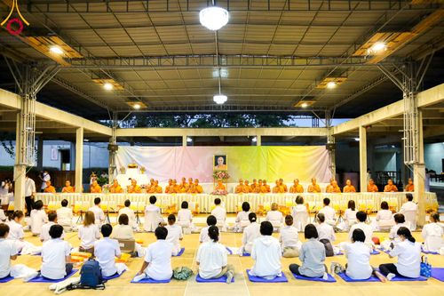 ภาพ No.106281:พิธีถวายภัตตาหารเป็นสังฆทาน แด่คณะพระธรรมยาตราฯ ในโครงการธรรมยาตรากตัญญูบูชา มหาปูชนียาจารย์ พระมงคลเทพมุนี(สด จนฺทสโร) พระผู้ปราบมาร อนุสรณ์สถาน 7 แห่ง ปีที่ 12 วันที่ 5 มกราคม พ.ศ. 2567 ณ อนุสรณ์สถานโลตัสแลนด์ จ.สุพรรณบุรี