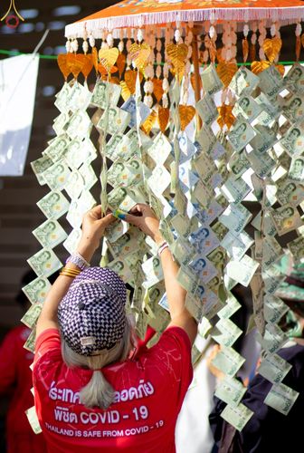 ภาพ No.63517:พิธีทอดกฐินสามัคคีทั่วไทย 5,000 วัด โดยคณะศิษยานุศิษย์วัดพระธรรมกาย น้อมบูชาธรรม 78 ปี หลวงพ่อธัมมชโย วันที่ 29 ตุลาคม พ.ศ. 2565 ณ วัดขุมแก้ว อ.ธัญบุรี จ.ปทุมธานี