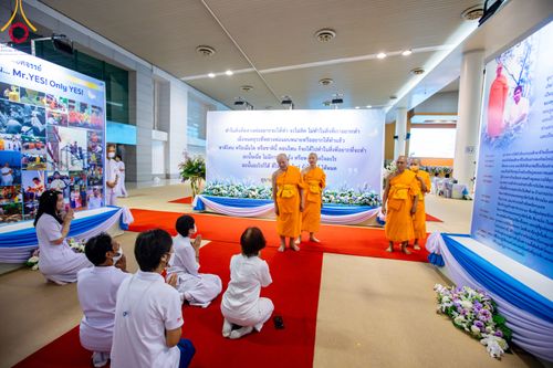 ภาพ No.90756:พิธีบำเพ็ญกุศลสวดพระอภิธรรม  อุบาสกถาวร พรหมถาวร (อุบาสกผู้ปั้นพระ) คืนที่ 3 วันจันทร์ที่ 16 ตุลาคม พ.ศ. 2566 ณ ห้องแก้วสารพัดนึก 1 สภาธรรมกายสากล วัดพระธรรมกาย จ.ปทุมธานี