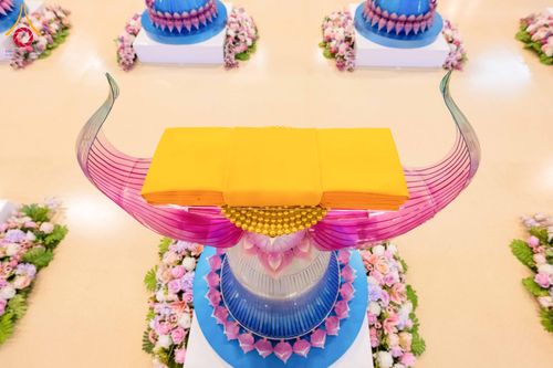 ภาพ No.318284:วันอาทิตย์ต้นเดือนที่ 5 เมษายน พ.ศ.2569 พิธีบูชาข้าวพระ ณ สภาธรรมกายสากล วัดพระธรรมกาย