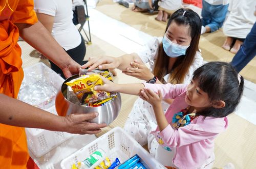 ภาพ No.82269:พิธีตักบาตรพระ 1,000 รูป ปีที่ 8 วันเสาร์ที่ 10 มิถุนายน 2566 ณ ธุดงคสถานล้านนา อ.สันทราย จ.เชียงใหม่