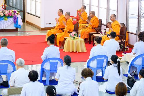 ภาพ No.78165:พิธีเจริญพระพุทธมนต์ สมโภชดวงแก้ว  " ดวงตะวันแห่งเกาหลี "  ดวงแก้ว "บริกรรมนิมิต" เพื่อการเข้าถึงธรรม  วันเสาร์ที่ 18 มีนาคม พ.ศ.2566  ณ อาคารปลูกศรัทธา วัดพระธรรมกาย