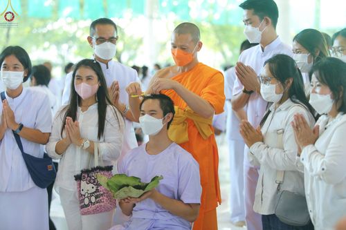 ภาพ No.63603:พิธีปลงผมนาคธรรมทายาท โครงการอุปสมบทบูชาธรรม มหาปูชนียาจารย์ประจำปี 2565 วันที่ 19 พฤศจิกายน พ.ศ. 2565 ณ สภาธรรมกายสากล วัดพระธรรมกาย