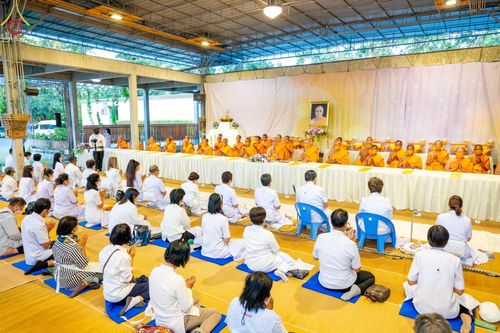 ภาพ No.69247:พิธีถวายภัตตาหารเป็นสังฆทาน แด่คณะพระธรรมยาตราฯ ในโครงการธรรมยาตราฯ ปีที่ 11 ณ อนุสรณ์สถานมหาวิหารพระมงคลเทพมุนี อ.สองพี่น้อง จ.สุพรรณบุรี วันที่ 4 และ 5 มกราคม พ.ศ. 2566