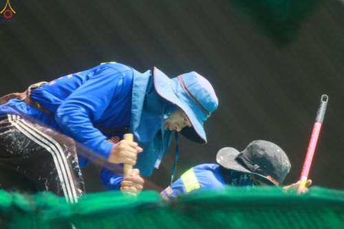 ภาพ No.321969:วันที่ 11-12 เมษายน พ.ศ.2569 การเตรียมงาน มัดถุงน้ำ , ผูกผ้าระบาย , เตรียมจุดฉันภัตตาหาร เพื่องานถวายมหาสังฆทาน 40,000 กว่าวัดทั่วประเทศ วันคุ้มครองโลก 22 เมษายน พ.ศ.2569 วัดพระธรรมกาย