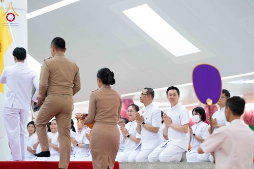 ภาพ No.308989:วันอาทิตย์ที่ 8 กุมภาพันธ์ พ.ศ. 2569  พิธีต้อนรับพระบัญชาสมเด็จพระสังฆราช แต่งตั้ง  “พระครูปลัดรัตนวีรวัฒน์” (รังสฤษดิ์ อิทฺธิจินฺตโก) เจ้าอาวาสวัดพระธรรมกาย ให้ดำรงตำแหน่ง “ที่ปรึกษาเจ้าคณะจังหวัดปทุมธานี”