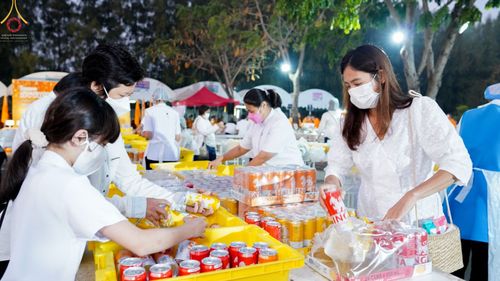 ภาพ No.71780:พิธีถวายภัตตาหารเป็นสังฆทาน แด่คณะพระธรรมยาตราฯ ในโครงการธรรมยาตรากตัญญูบูชา มหาปูชนียาจารย์ พระมงคลเทพมุนี(สด จนฺทสโร) พระผู้ปราบมาร อนุสรณ์สถาน 7 แห่ง ปีที่ 11 วันที่ 17 มกราคม พ.ศ. 2566