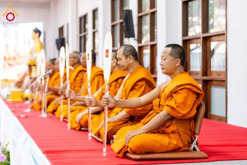 ภาพ No.316209:วันเสาร์ที่ 28 มีนาคม พ.ศ. 2569 พิธีบำเพ็ญกุศล คุณพ่อณรงค์ จินตมากุล  สิริอายุ 99 ปี 11 เดือน โยมบิดา พระครูปลัดรัตนวีรวัฒน์ (รังสฤษดิ์ อิทฺธิจินตโก) ที่ปรึกษาเจ้าคณะจังหวัดปทุมธานี เจ้าอาวาสวัดพระธรรมกาย  ณ ห้องปลูกศรัทธา 2 วัดพระธรรมกาย ปทุมธานี