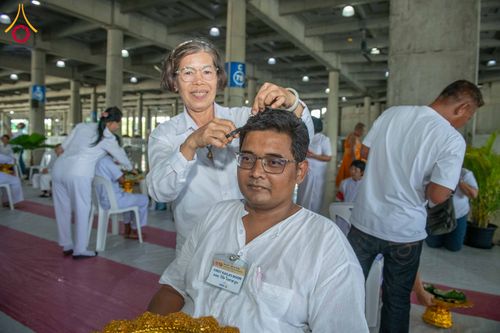 ภาพ No.339760:วันที่ 19 กรกฎาคม พ.ศ.2569 พิธีตัดปอยผม โครงการบวชพระนานาชาติ AEC และ WAB รุ่นที่ 10 THE AEC & INTERNATIONAL ORDINATION PROGRAM ณ มหารัตนวิหารคด 30 วัดพระธรรมกาย ปทุมธานี