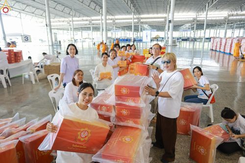 ภาพ No.322123:วันที่ 14 เมษายน พ.ศ.2569 การเตรียมกล่องไทยธรรม วันสุดท้าย เพื่องานถวายมหาสังฆทาน 40,000 กว่าวัดทั่วประเทศ วันคุ้มครองโลก 22 เมษายน พ.ศ.2569 วัดพระธรรมกาย