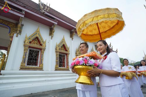 ภาพ No.298953:วันที่ 20 มกราคม พ.ศ. 2569 พิธีทอดผ้าป่าทำนุบำรุงศาสนสถาน ณ วัดใหม่นพรัตน์ ต.เนินพระปรางค์ อ.สองพี่น้อง จ.สุพรรณบุรี ในโครงการธรรมยาตรา กตัญญูบูชา มหาปูชนียาจารย์ พระมงคลเทพมุนี(สด จนฺทสโร) พระผู้ปราบมาร อนุสรณ์สถาน 7 แห่ง ปีที่ 14