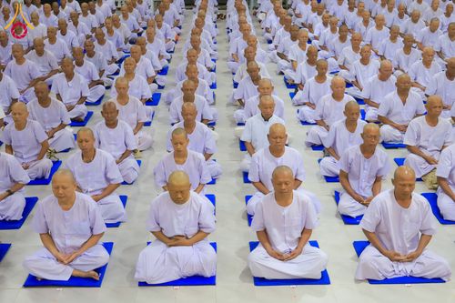 ภาพ No.285618:วันที่ 26-30  พฤศจิกายน พ.ศ. 2568  กิจกรรมสวดมนต์ นั่งสมาธิ ฟังธรรม ของนาคธรรมทายาท ในโครงการบวชบูชาธรรมมหาปูชนียาจารย์  ณ ศูนย์ปฏิบัติธรรมบุรีรัมย์ จ.บุรีรัมย์