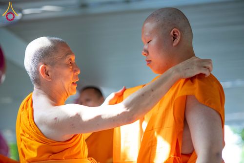 ภาพ No.321376:วันเสาร์ที่ 11 เมษายน พ.ศ.2569 พิธีขอบรรพชา พิธีขอสรณคมณ์และศีล, พิธีถวายบาตร พิธีอุปสมบท โครงการอุปสมบทหมู่ บูชาธรรมหลวงพ่อธัมมชโย พ.ศ.2569 โครงการอุปสมบทหมู่ธรรมทายาท ระดับอุดมศึกษา รุ่น 53 (ภาคฤดูร้อน) ณ วัดพระธรรมกาย ปทุมธานี