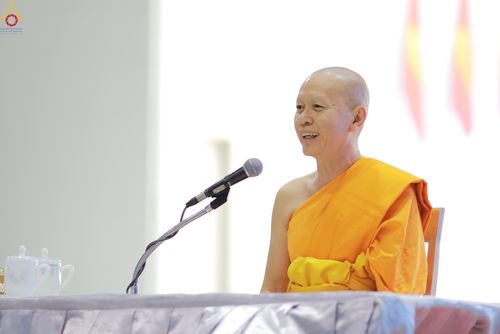 ภาพ No.325510:วันที่ 21-22 เมษายน พ.ศ.2569 การอบรมจิตอาสาเพื่อจัดเตรียมภัตตาหาร และจัดงานถวายมหาสังฆทานแด่ คณะสงฆ์ 40,000 กว่าวัดทั่วประเทศ ณ วัดพระธรรมกาย