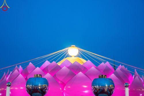 ภาพ No.90246:พิธีจุดประทีป 20,000 ดวง บูชาพระมหาธรรมกายเจดีย์ และบูชาพระมงคลเทพมุนี(สด จนฺทสโร) พระผู้ปราบมาร วันอังคารที่ 10 ตุลาคม พ.ศ. 2566 ณ ลานธรรมพระมหาธรรมกายเจดีย์ วัดพระธรรมกาย จ.ปทุมธานี