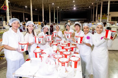 ภาพ No.305481:วันที่ 29 มกราคม พ.ศ. 2569 พิธีถวายภัตตาหารเป็นสังฆทาน แด่พระธรรมยาตรา ณ วัดพระธรรมกาย  จังหวัดปทุมธานี ในโครงการธรรมยาตรา กตัญญูบูชา มหาปูชนียาจารย์ พระมงคลเทพมุนี(สด จนฺทสโร) พระผู้ปราบมาร อนุสรณ์สถาน 7 แห่ง ปีที่ 14