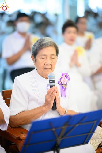 ภาพ No.81235:พิธีถวายสังฆทานแด่คณะสงฆ์ 323 วัด พิธีมอบกองทุนหนุนแรงใจช่วยครูใต้ และพิธีทำบุญอุทิศส่วนกุศลแด่ผู้วายชนม์ในเหตุการณ์ความไม่สงบ ๔ จังหวัดชายแดนภาคใต้  ปีที่ 19 ครั้งที่ 162 วันเสาร์ที่ 27 พฤษภาคม พ.ศ. 2566 ณ ศูนย์ปฏิบัติธรรมภาคใต้ อ.บางกล่ำ จ.สงขลา